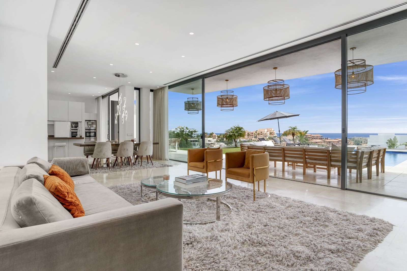 5 quarto Moradia para venda em Benahavis com piscina garagem - 3 950 000 € (Ref: 9860543)