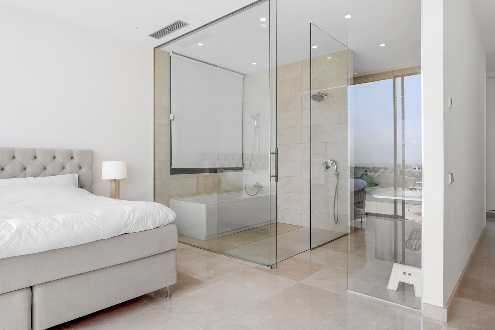 5 quarto Moradia para venda em Benahavis com piscina garagem - 3 950 000 € (Ref: 9860543)