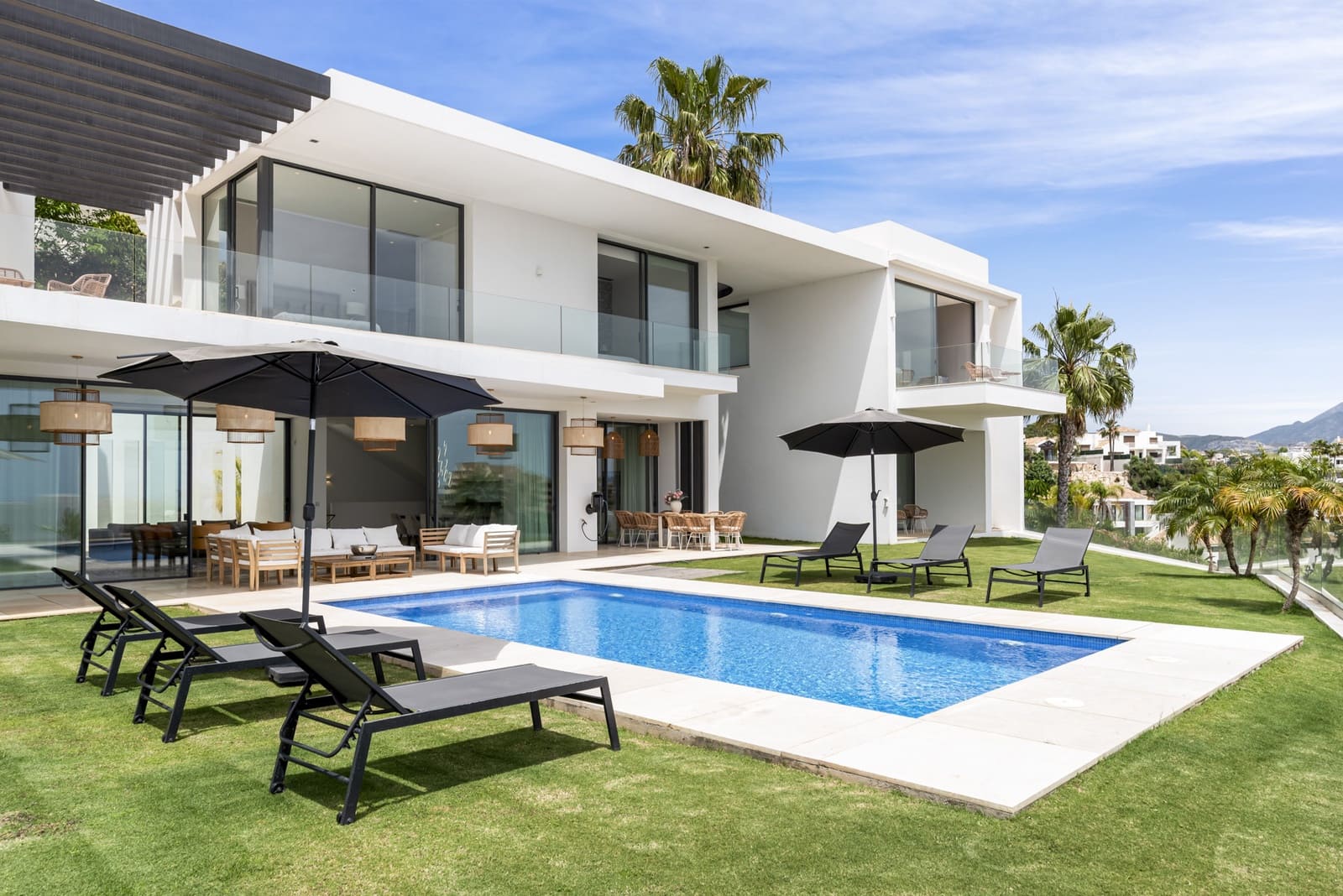 5 quarto Moradia para venda em Benahavis com piscina garagem - 3 950 000 € (Ref: 9860543)