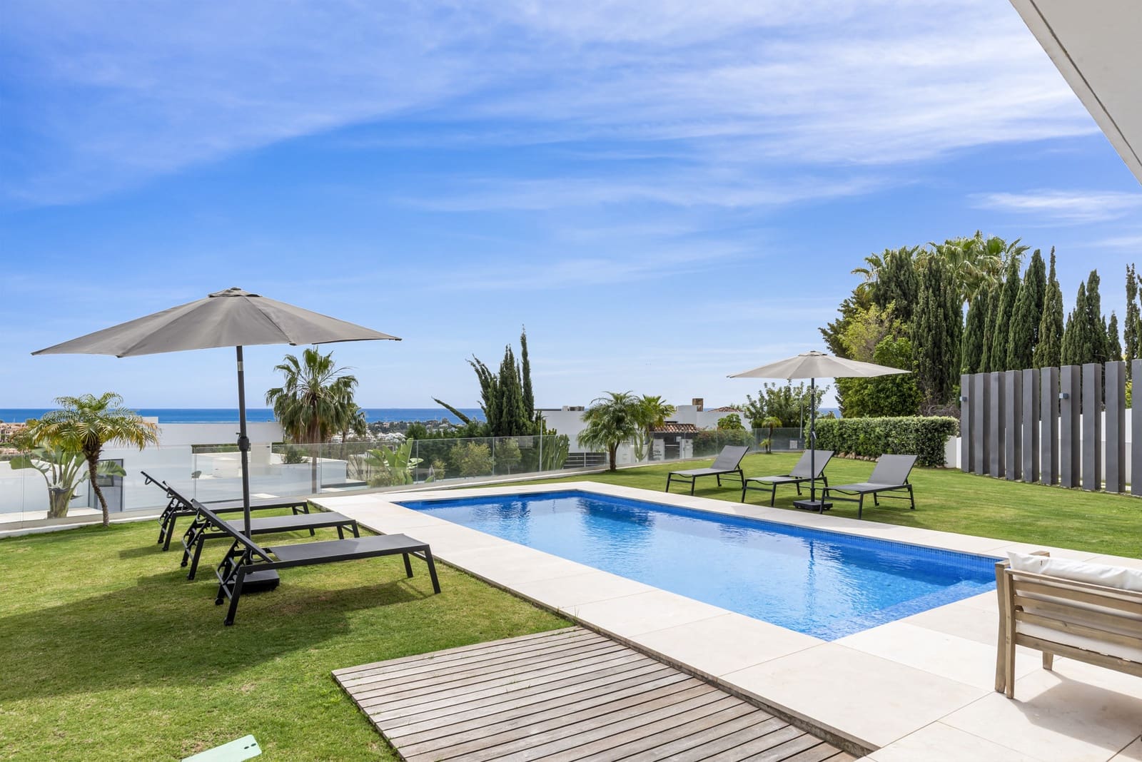 5 quarto Moradia para venda em Benahavis com piscina garagem - 3 950 000 € (Ref: 9860543)
