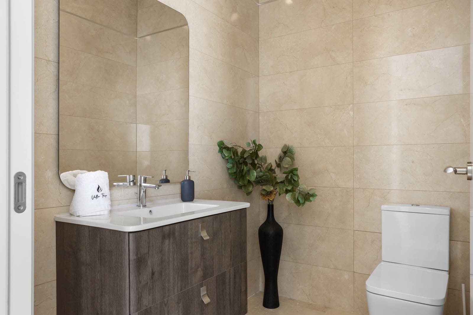 5 quarto Moradia para venda em Benahavis com piscina garagem - 3 950 000 € (Ref: 9860543)