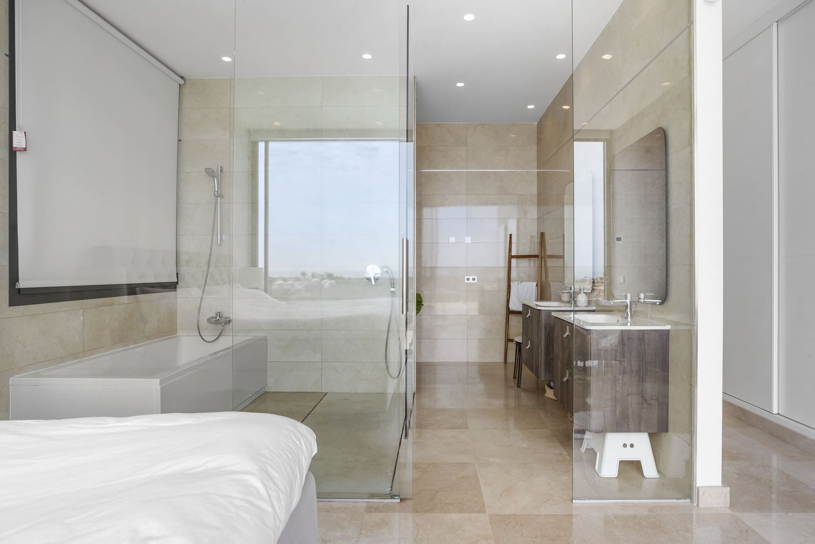 5 quarto Moradia para venda em Benahavis com piscina garagem - 3 950 000 € (Ref: 9860543)