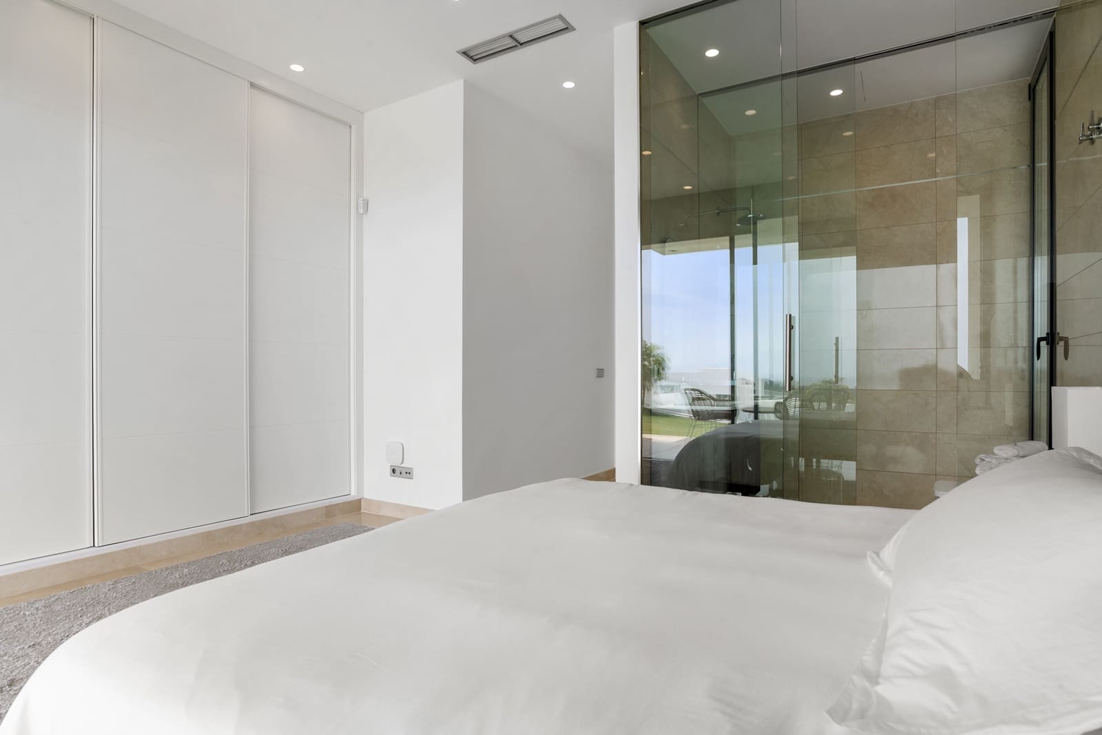 5 quarto Moradia para venda em Benahavis com piscina garagem - 3 950 000 € (Ref: 9860543)