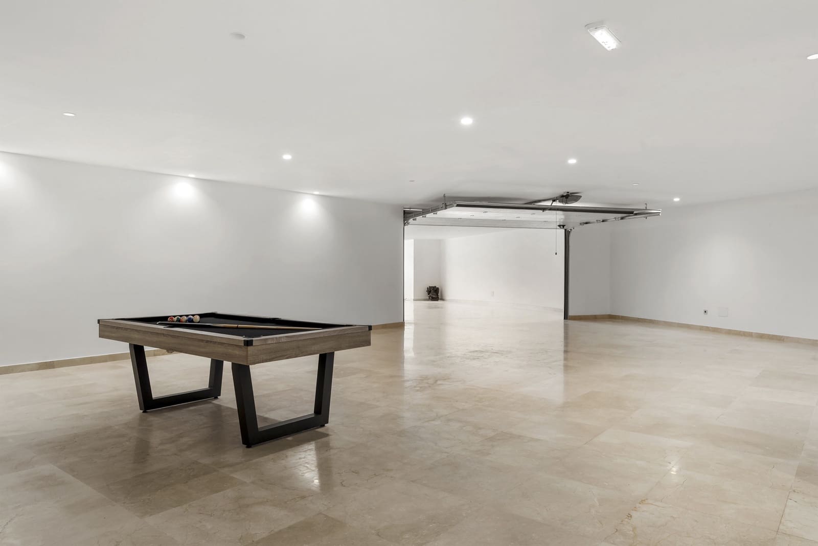 5 quarto Moradia para venda em Benahavis com piscina garagem - 3 950 000 € (Ref: 9860543)