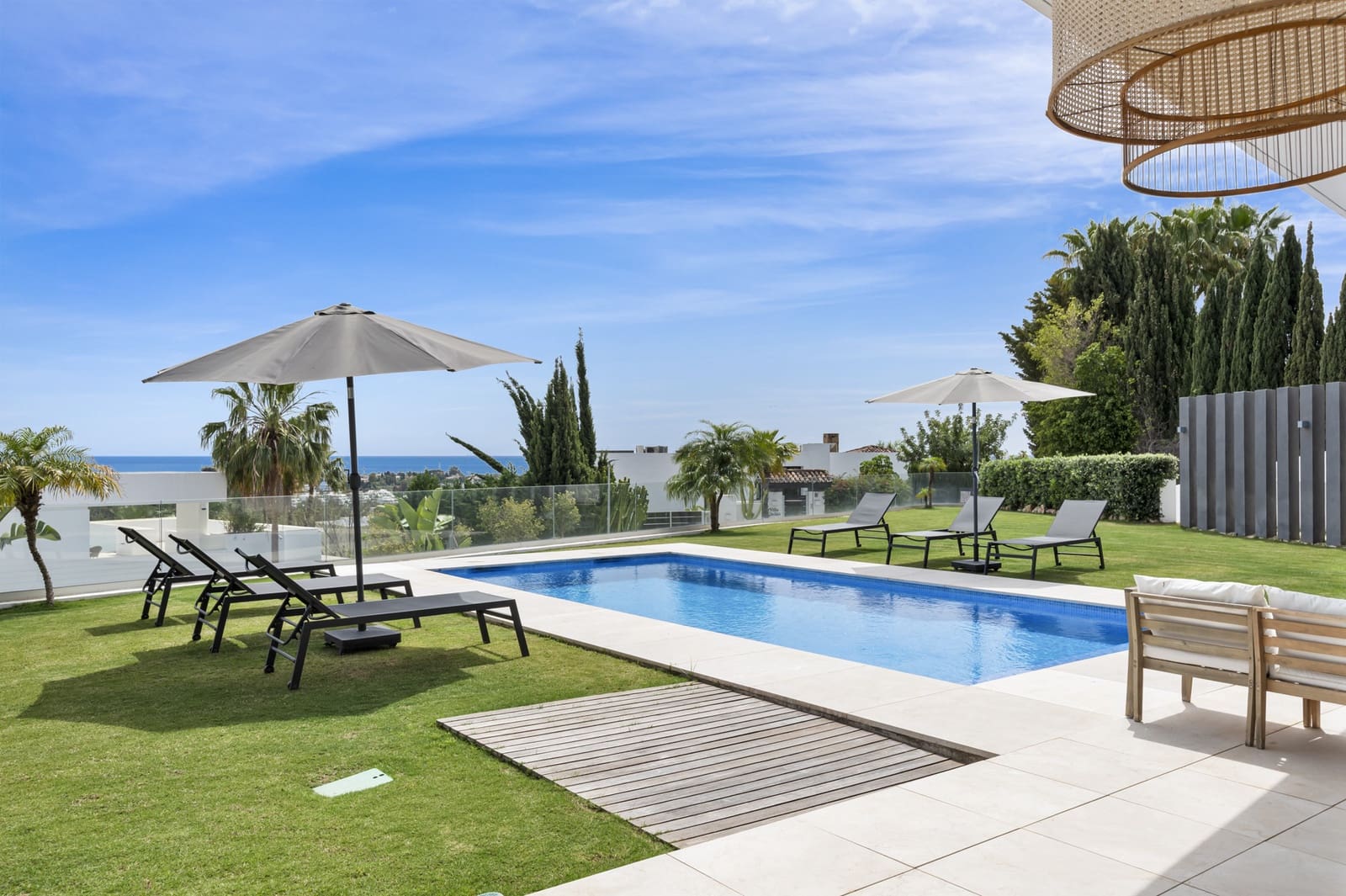 5 quarto Moradia para venda em Benahavis com piscina garagem - 3 950 000 € (Ref: 9860543)