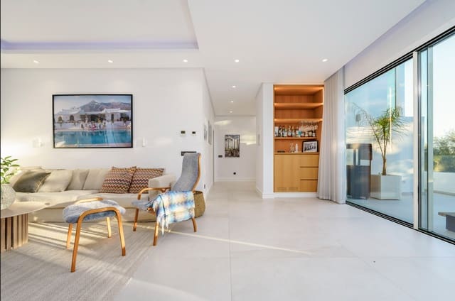 5 slaapkamer Villa te koop in Nueva Andalucía Centro, Marbella met zwembad garage - € 2.490.000 (Ref: 9860544)