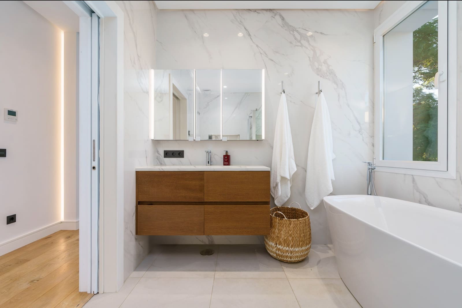 5 slaapkamer Villa te koop in Marbella met zwembad garage - € 2.490.000 (Ref: 9860544)