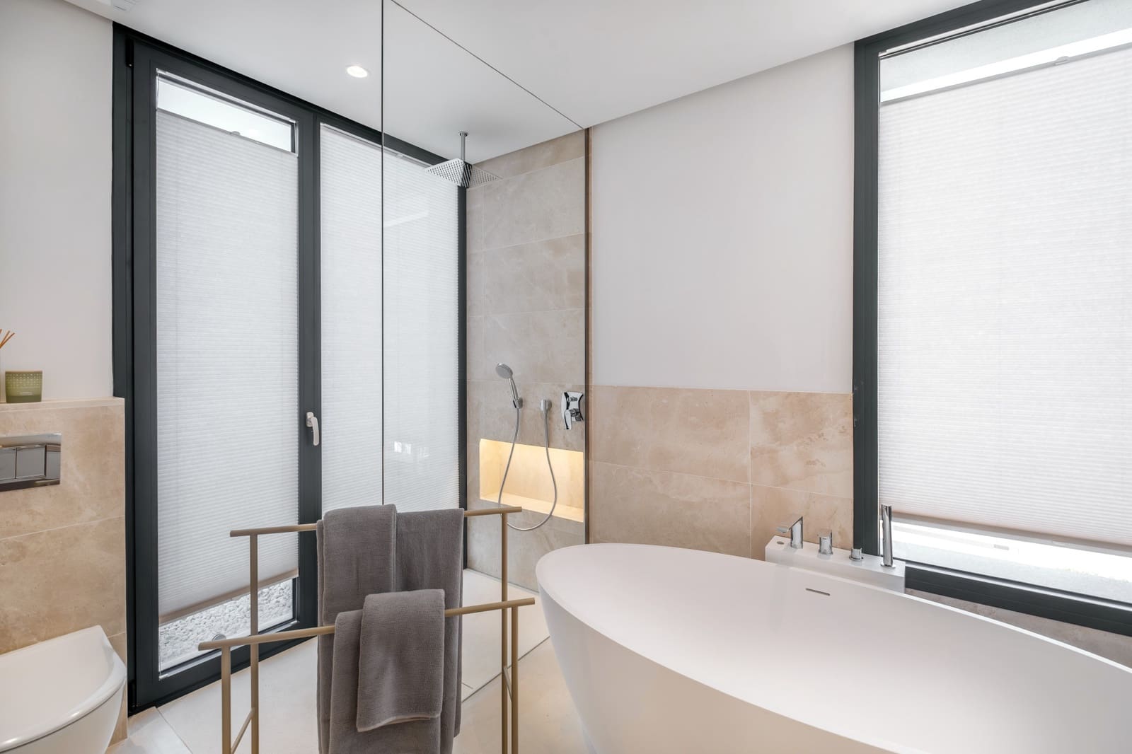 6 sypialnia Willa na sprzedaż w El Paraiso z basenem garażem - 2 995 000 € (Ref: 9860552)