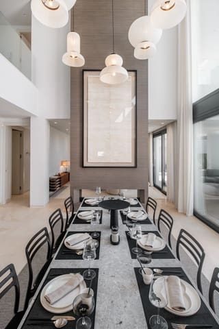 6 sypialnia Willa na sprzedaż w El Paraiso, Estepona z basenem garażem - 2 995 000 € (Ref: 9860552)