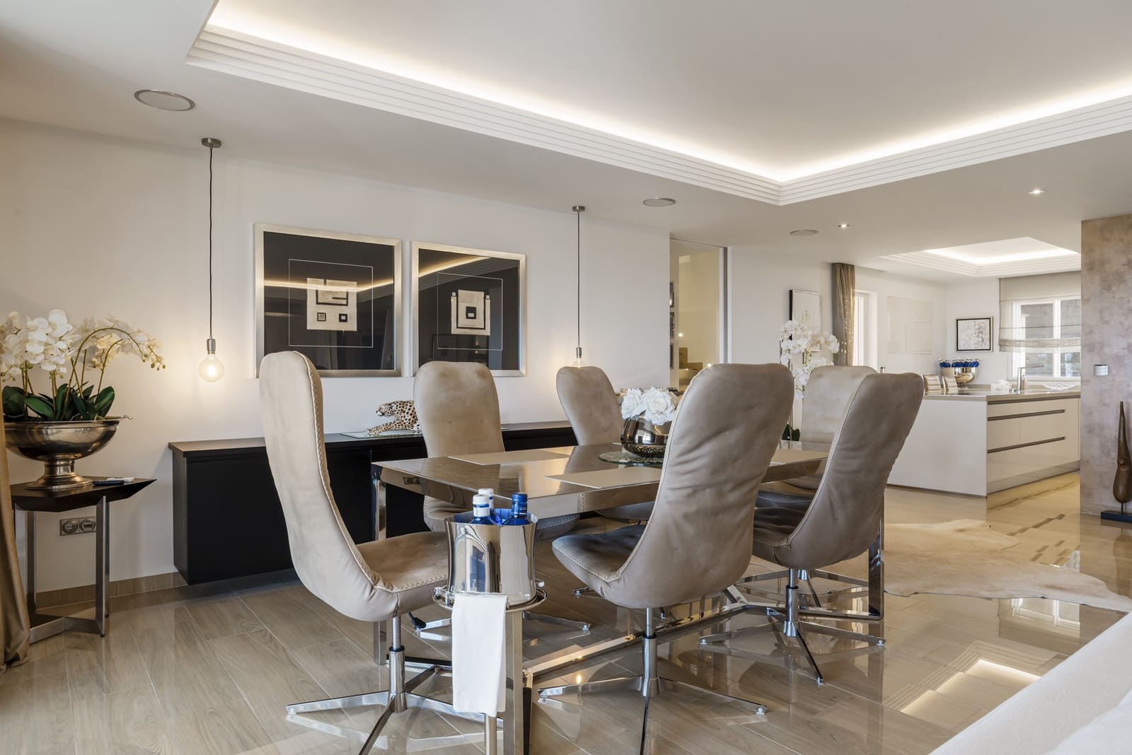 4 sypialnia Penthouse na sprzedaż w Benahavis z basenem garażem - 2 650 000 € (Ref: 9860555)