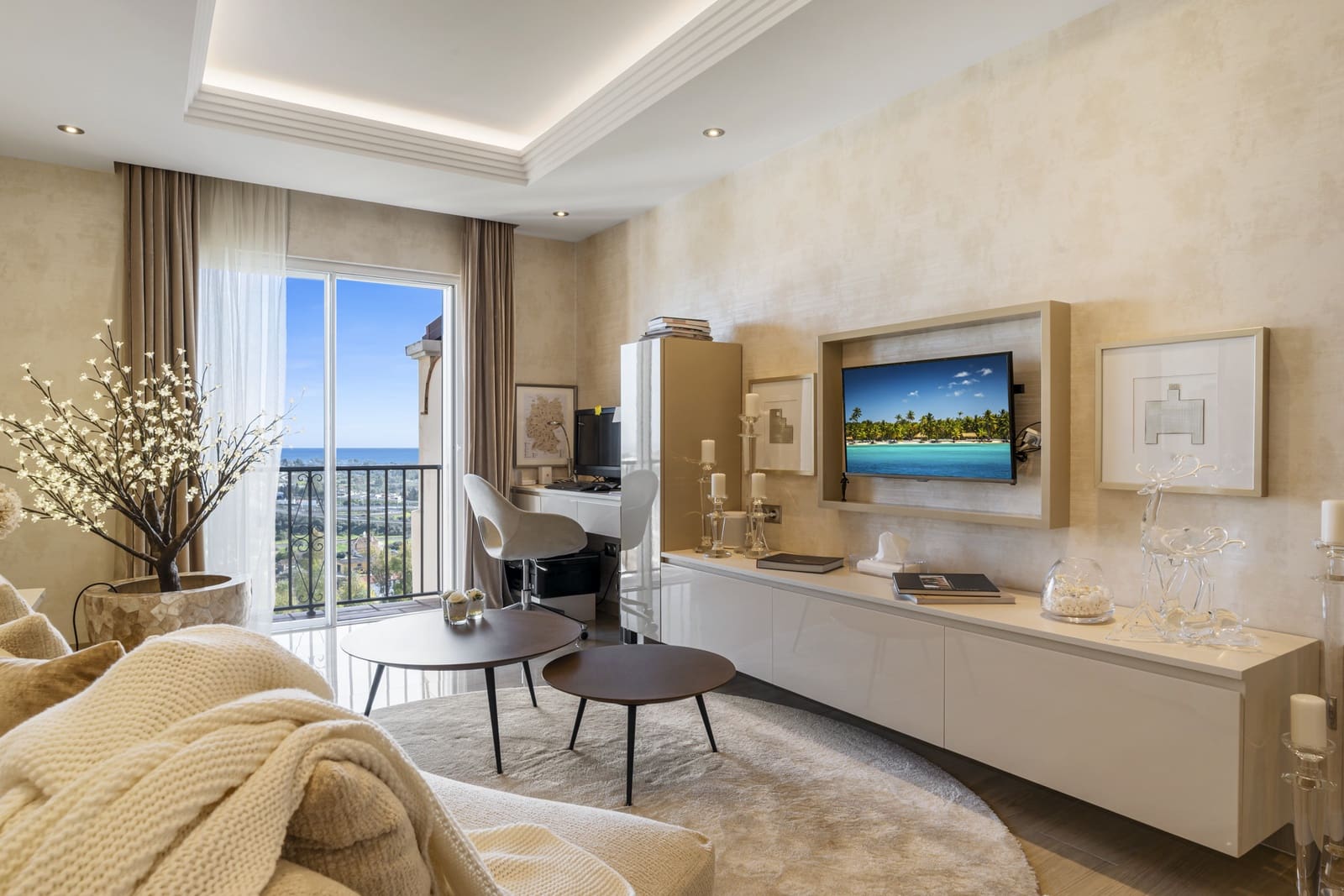 4 sypialnia Penthouse na sprzedaż w Benahavis z basenem garażem - 2 650 000 € (Ref: 9860555)