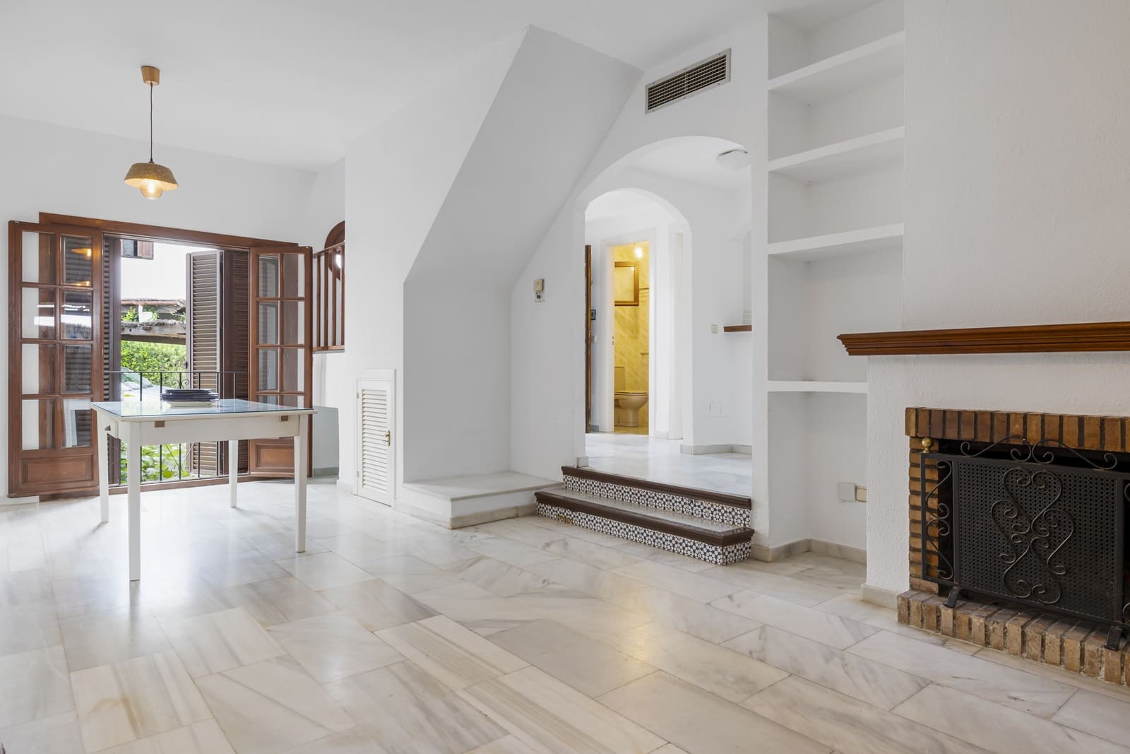 2 soveværelse Byhus til salg i Estepona med swimmingpool garage - € 469.000 (Ref: 9860556)