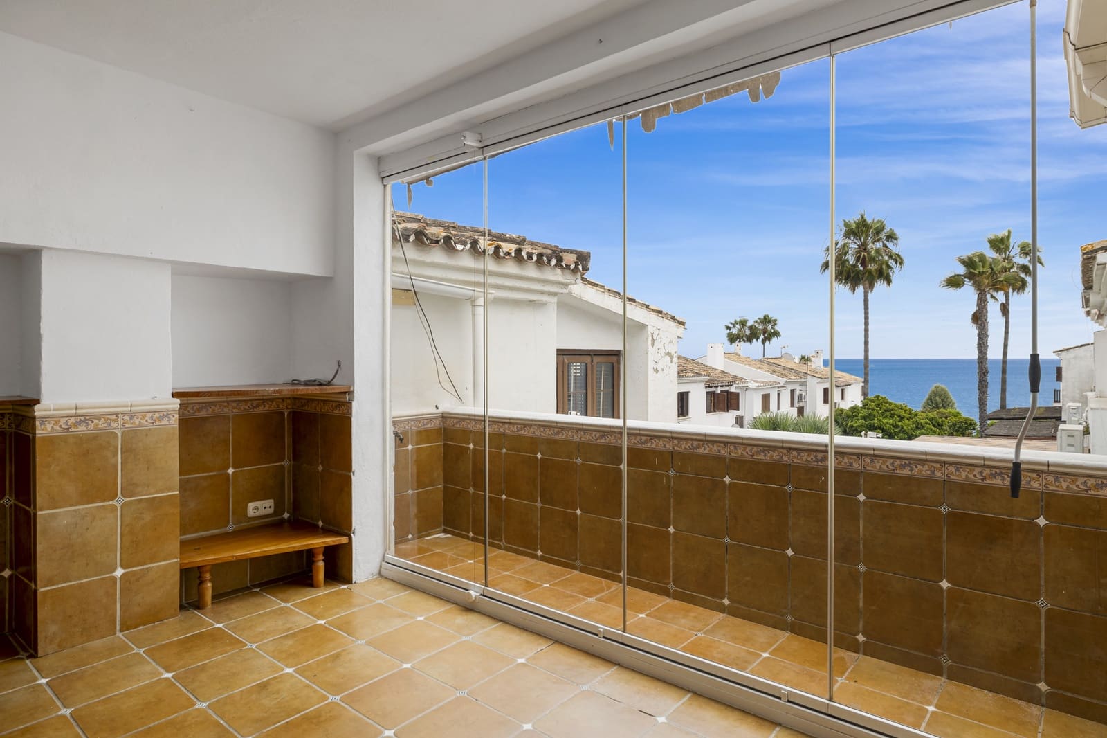 2 soveværelse Byhus til salg i Estepona med swimmingpool garage - € 469.000 (Ref: 9860556)