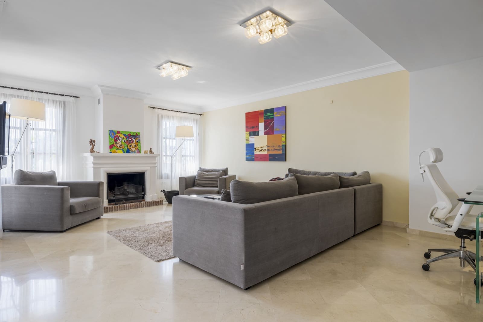 5 bedroom Semi-detached Villa for sale in Benahavis with pool garage - € 995,000 (Ref: 9860557)