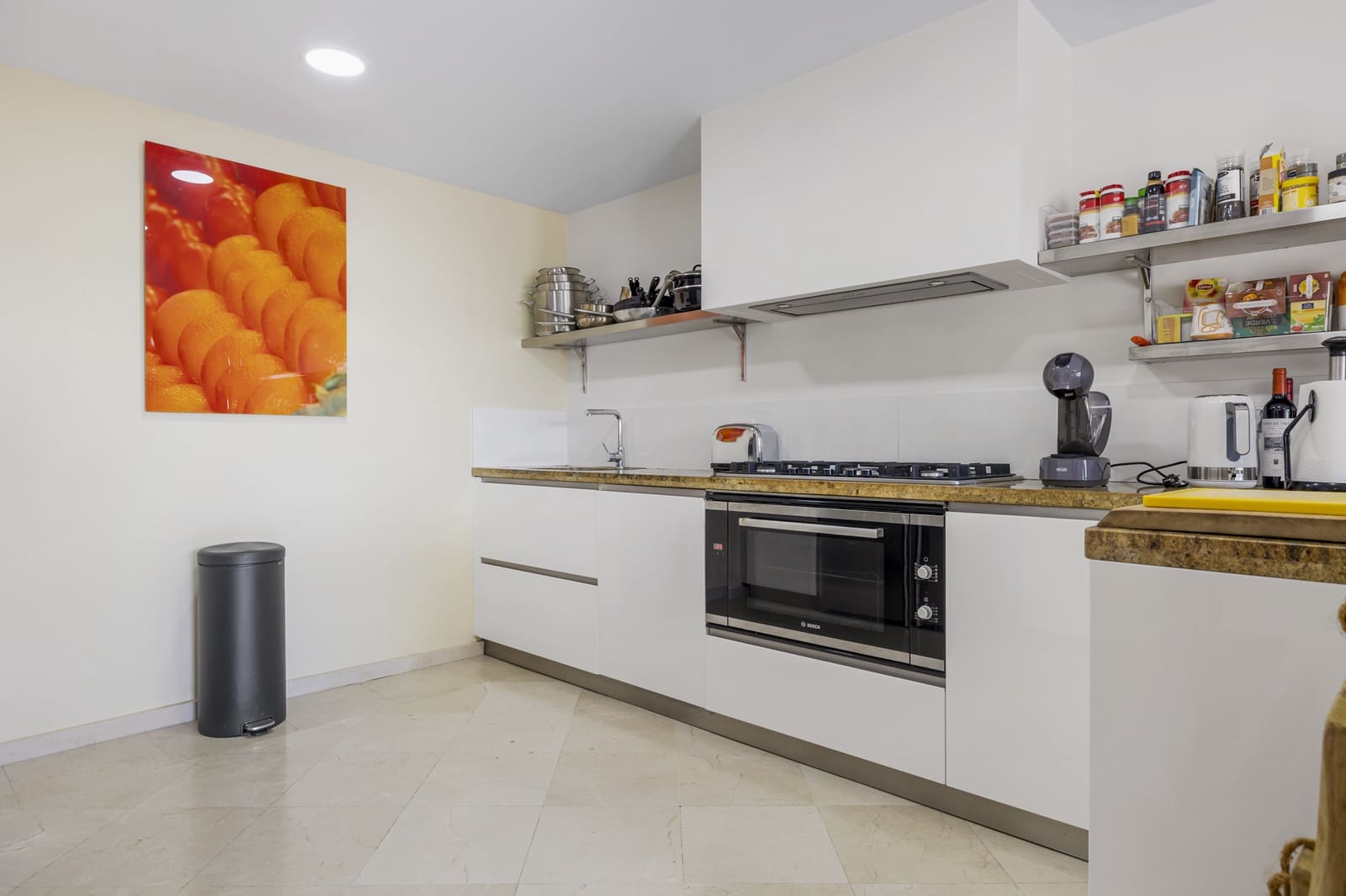 5 bedroom Semi-detached Villa for sale in Benahavis with pool garage - € 995,000 (Ref: 9860557)