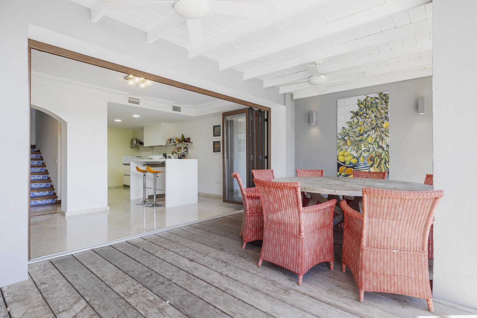 5 bedroom Semi-detached Villa for sale in Benahavis with pool garage - € 995,000 (Ref: 9860557)