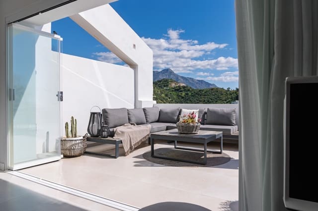 3 chambre Penthouse à vendre à La Quinta, Benahavís avec piscine garage - 1 195 000 € (Ref: 9860561)