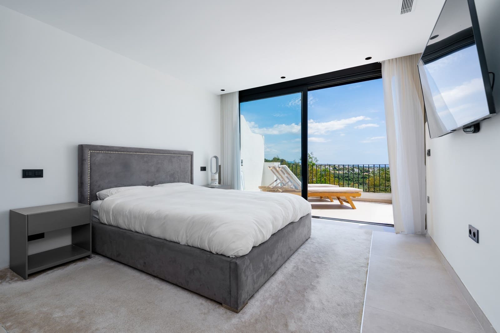 4 soverom Hus til salgs i La Quinta med svømmebasseng garasje - € 1 495 000 (Ref: 9860562)