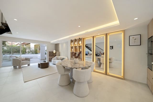 3 quarto Casa em Banda para venda em Lomas De Marbella, Marbella com piscina garagem - 1 495 000 € (Ref: 9861686)