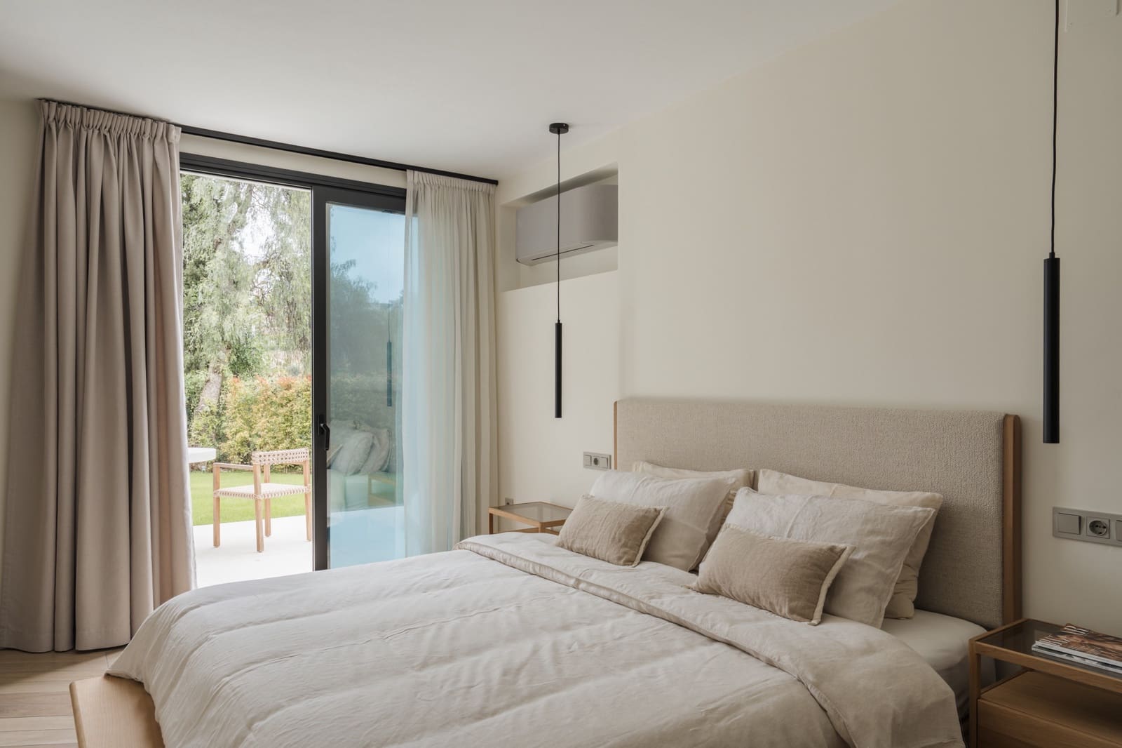 5 sypialnia Willa na sprzedaż w Marbella z basenem garażem - 3 250 000 € (Ref: 9861693)