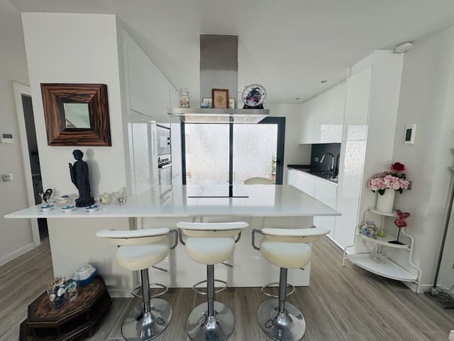 3 soverom Hus til salgs i Cancelada, Estepona med svømmebasseng garasje - € 585 000 (Ref: 9864960)