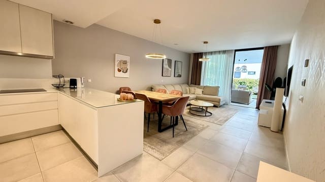 2 soveværelse Lejlighed til salg i El Paraiso, Estepona med swimmingpool garage - € 560.000 (Ref: 9864961)