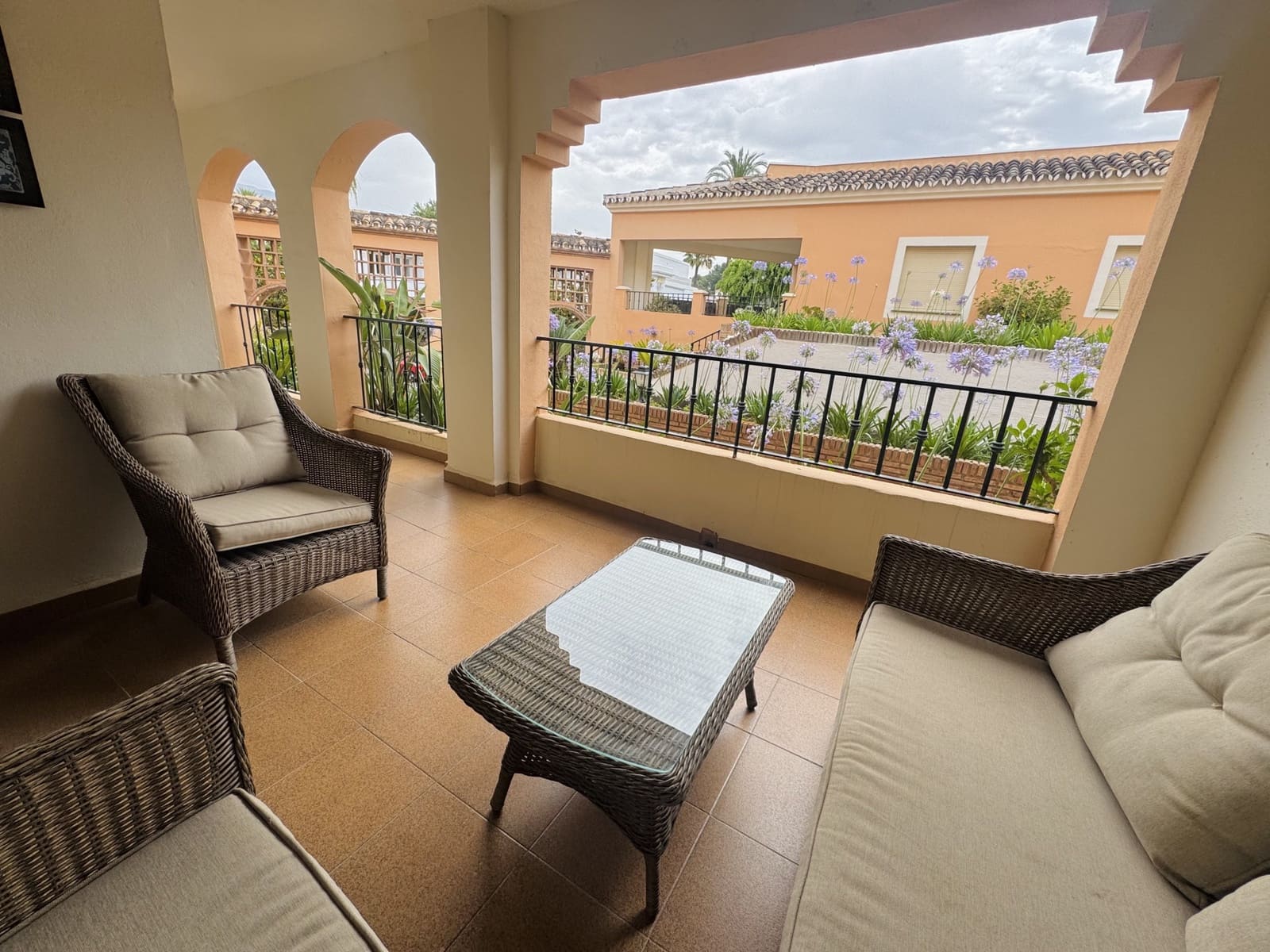 2 quarto Apartamento para venda em Nueva Andalucia com piscina garagem - 395 000 € (Ref: 9864963)