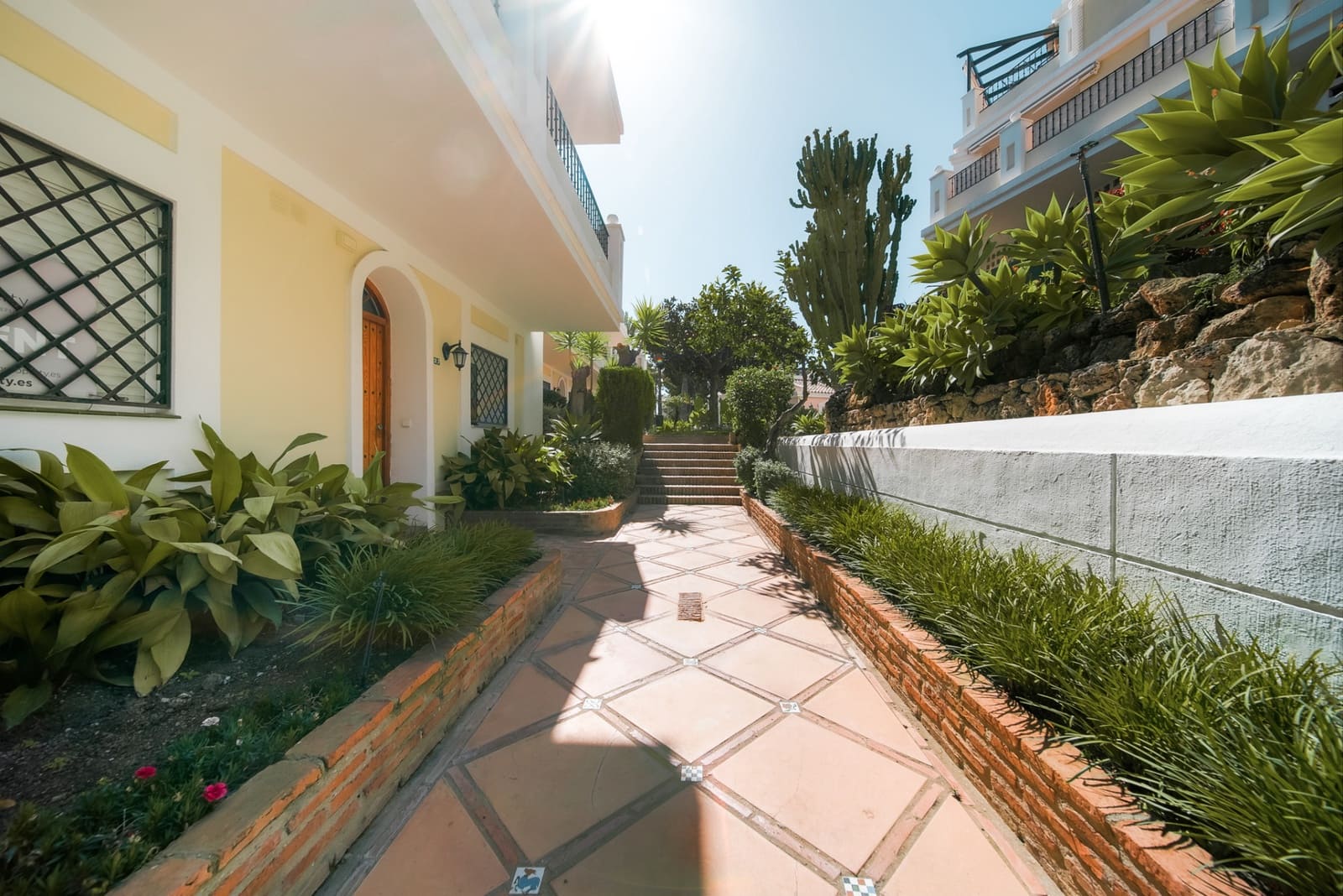 2 makuuhuone Huoneisto myytävänä paikassa Marbella mukana uima-altaan 
autotalli - 445 000 € (Ref: 9864964)