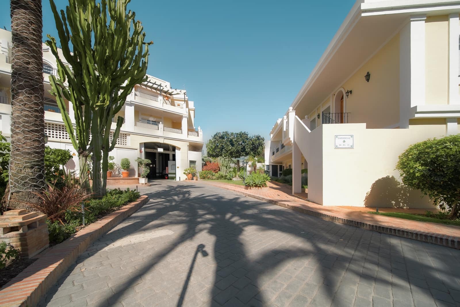 2 makuuhuone Huoneisto myytävänä paikassa Marbella mukana uima-altaan 
autotalli - 445 000 € (Ref: 9864964)