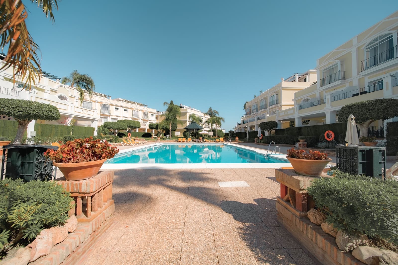 2 makuuhuone Huoneisto myytävänä paikassa Marbella mukana uima-altaan 
autotalli - 445 000 € (Ref: 9864964)
