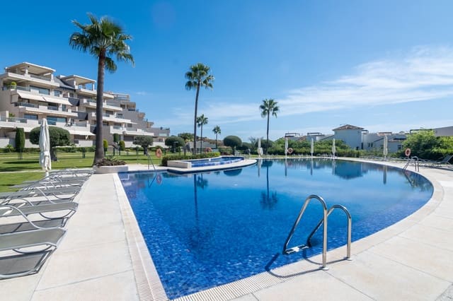 3 sypialnia Apartament na sprzedaż w Los Arqueros - Puerto del Almendro, Benahavís z basenem garażem - 780 000 € (Ref: 9875824)