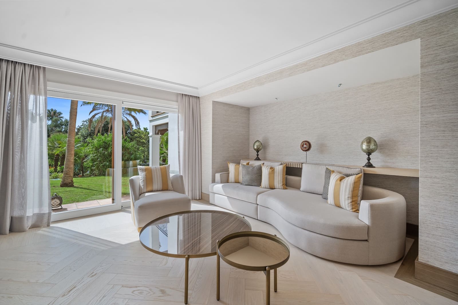 16 soveværelse Villa til salg i Benahavis med swimmingpool garage - € 13.950.000 (Ref: 9878189)
