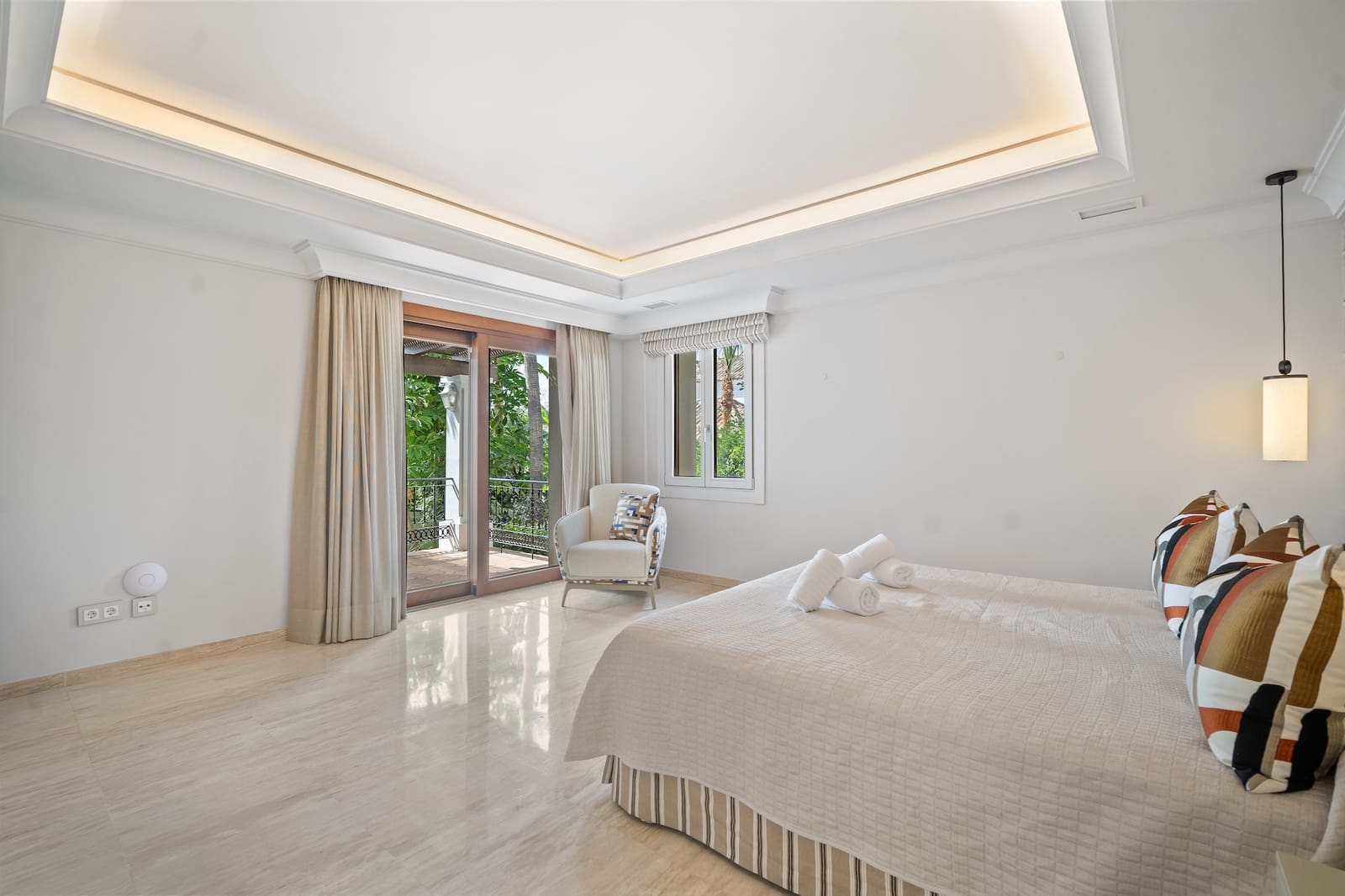 16 soveværelse Villa til salg i Benahavis med swimmingpool garage - € 13.950.000 (Ref: 9878189)