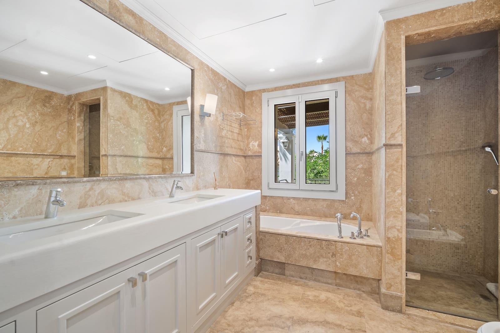 16 soveværelse Villa til salg i Benahavis med swimmingpool garage - € 13.950.000 (Ref: 9878189)