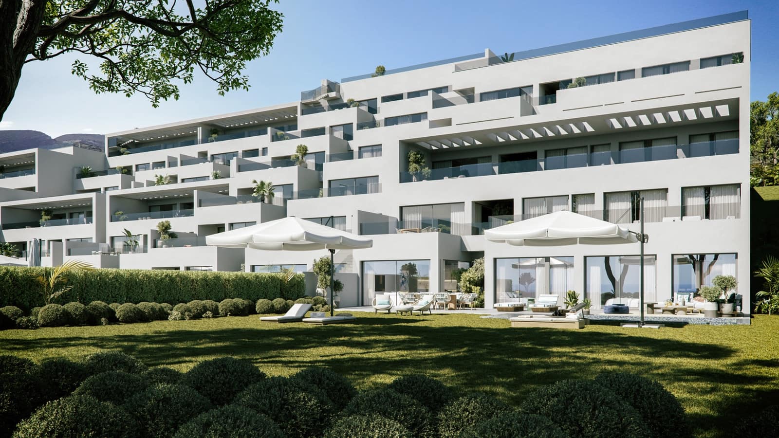 Apartamento de 2 habitaciones en Estepona en venta con piscina garaje - 529.000 € (Ref: 9878196)