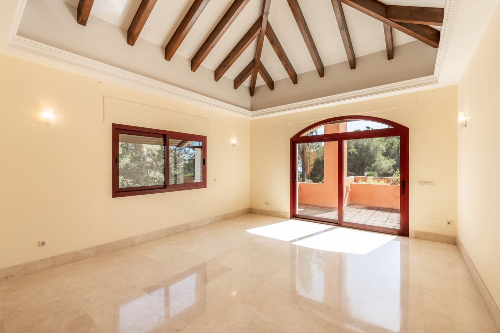 5 slaapkamer Villa te koop in Marbella met zwembad garage - € 4.900.000 (Ref: 9884307)
