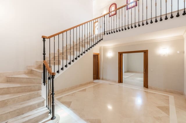 5 sovrum Villa till salu i Sierra Blanca, Marbella med pool garage - 4 900 000 € (Ref: 9884307)