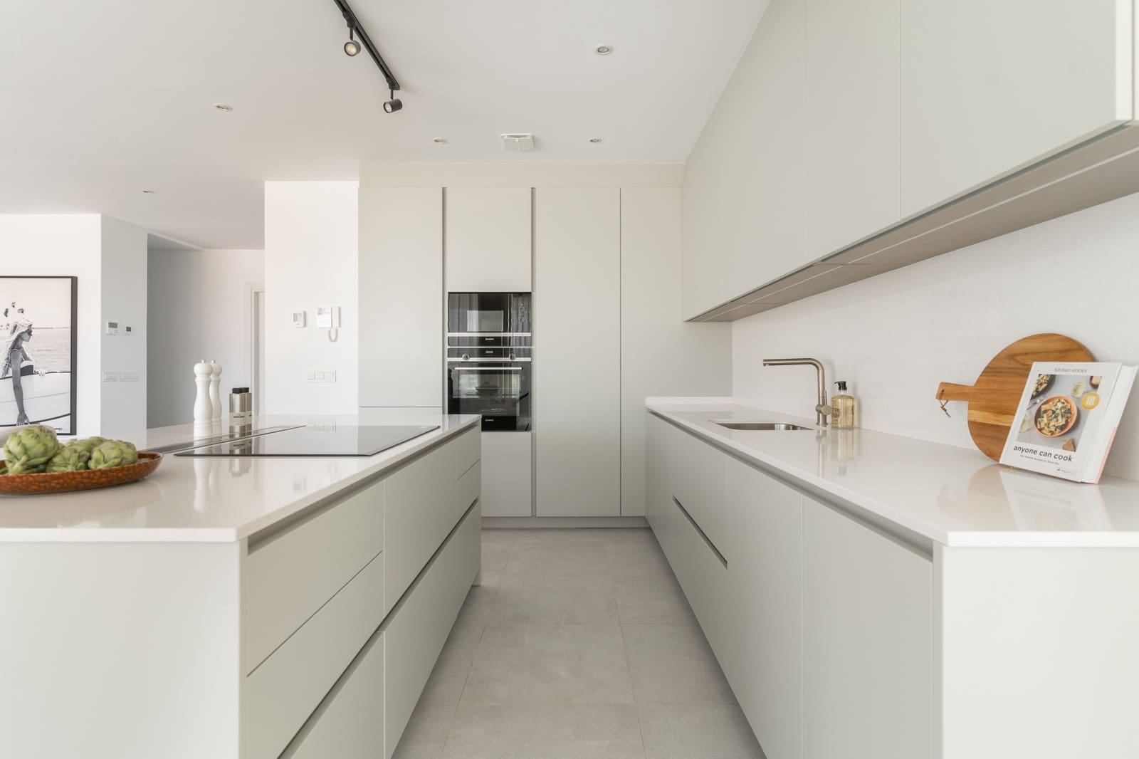 5 sypialnia Willa na sprzedaż w Nueva Andalucia z basenem garażem - 3 295 000 € (Ref: 9889950)