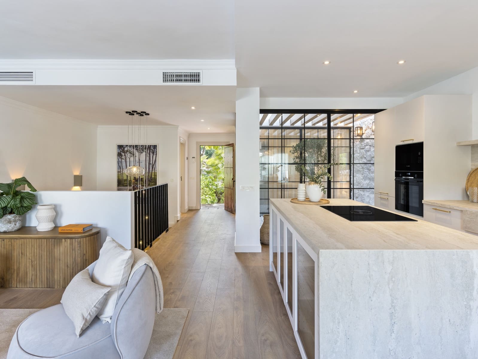 4 soveværelse Byhus til salg i La Quinta med swimmingpool garage - € 899.000 (Ref: 9891880)