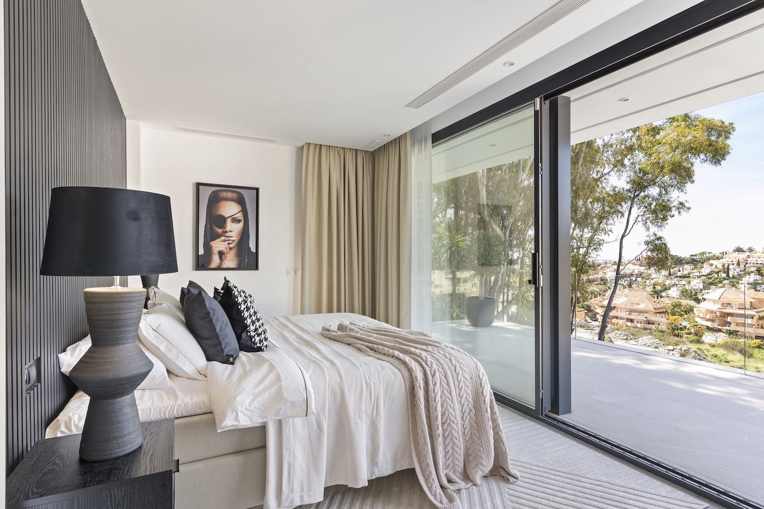 Chalet de 5 habitaciones en Nueva Andalucia en venta con piscina garaje - 2.495.000 € (Ref: 9891881)