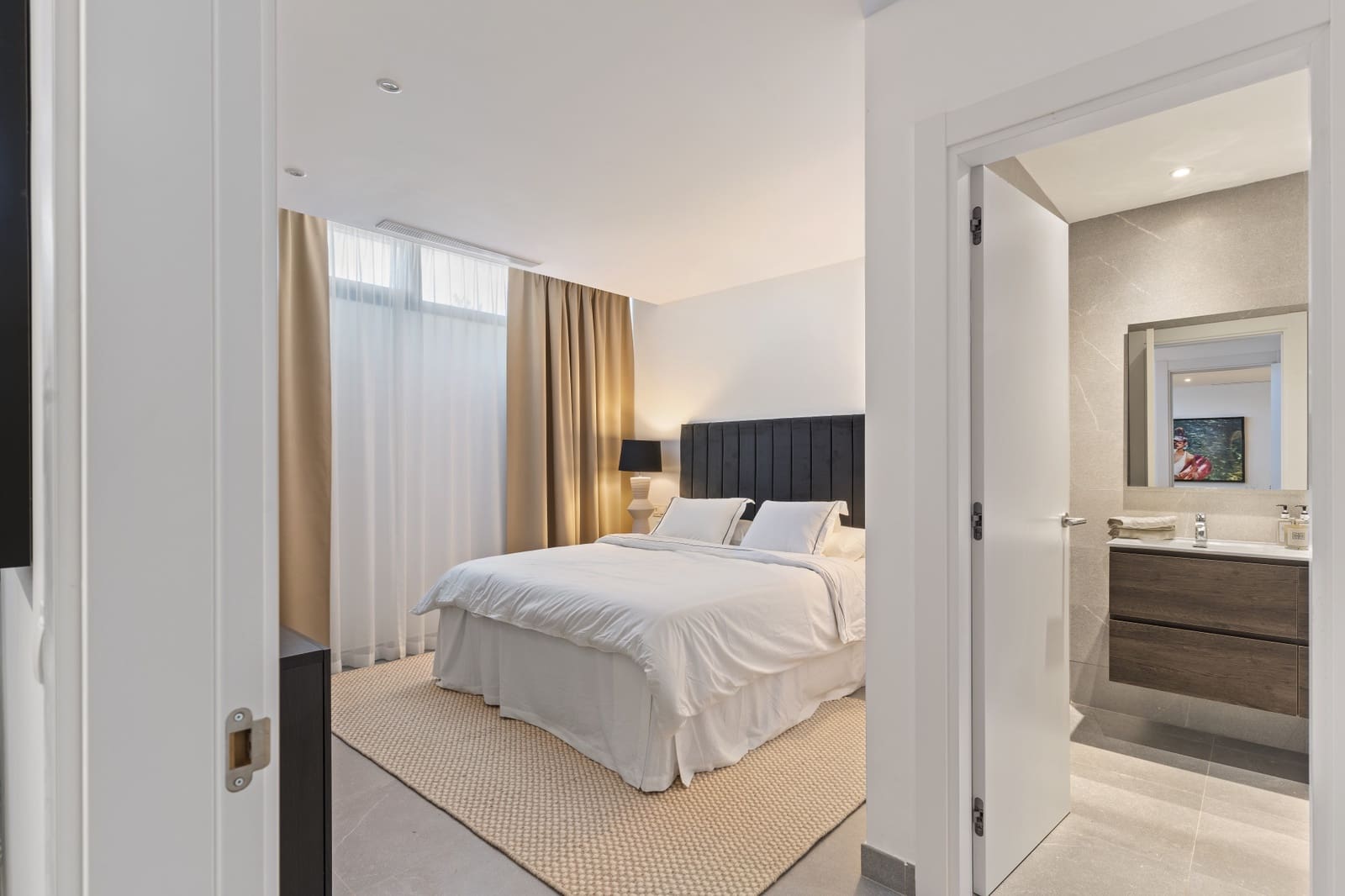 Chalet de 5 habitaciones en Nueva Andalucia en venta con piscina garaje - 2.495.000 € (Ref: 9891881)