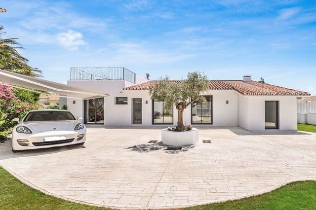 Chalet de 4 habitaciones en Guadalmina Baja, Marbella en venta - 1.595.000 € (Ref: 9891882)