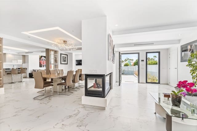 Chalet de 4 habitaciones en Guadalmina Baja, Marbella en venta - 1.595.000 € (Ref: 9891882)