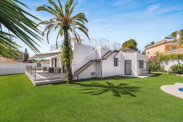 Chalet de 4 habitaciones en Guadalmina Baja, Marbella en venta - 1.595.000 € (Ref: 9891882)