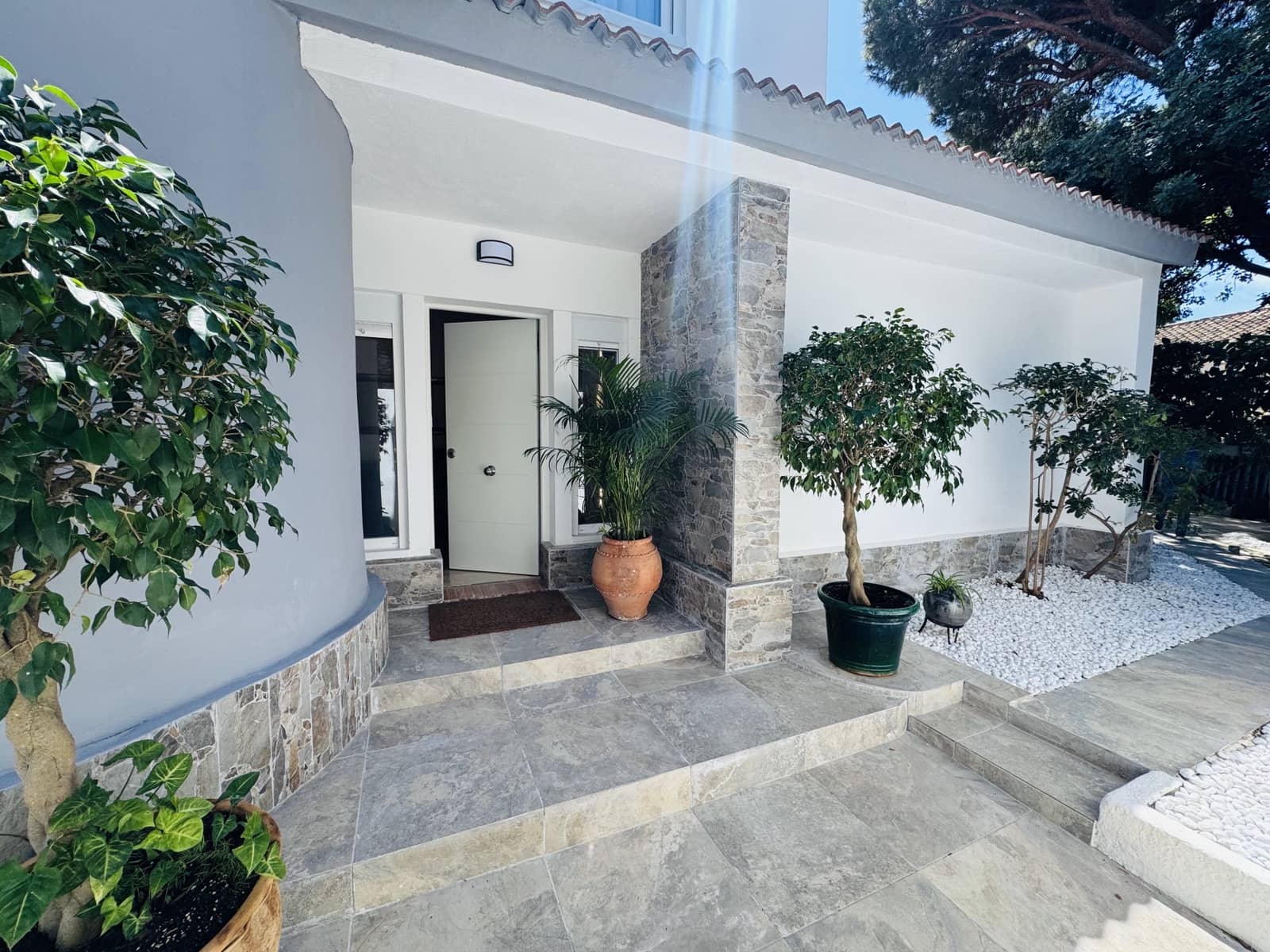 Chalet de 4 habitaciones en Marbella en venta con piscina garaje - 1.199.000 € (Ref: 9891884)