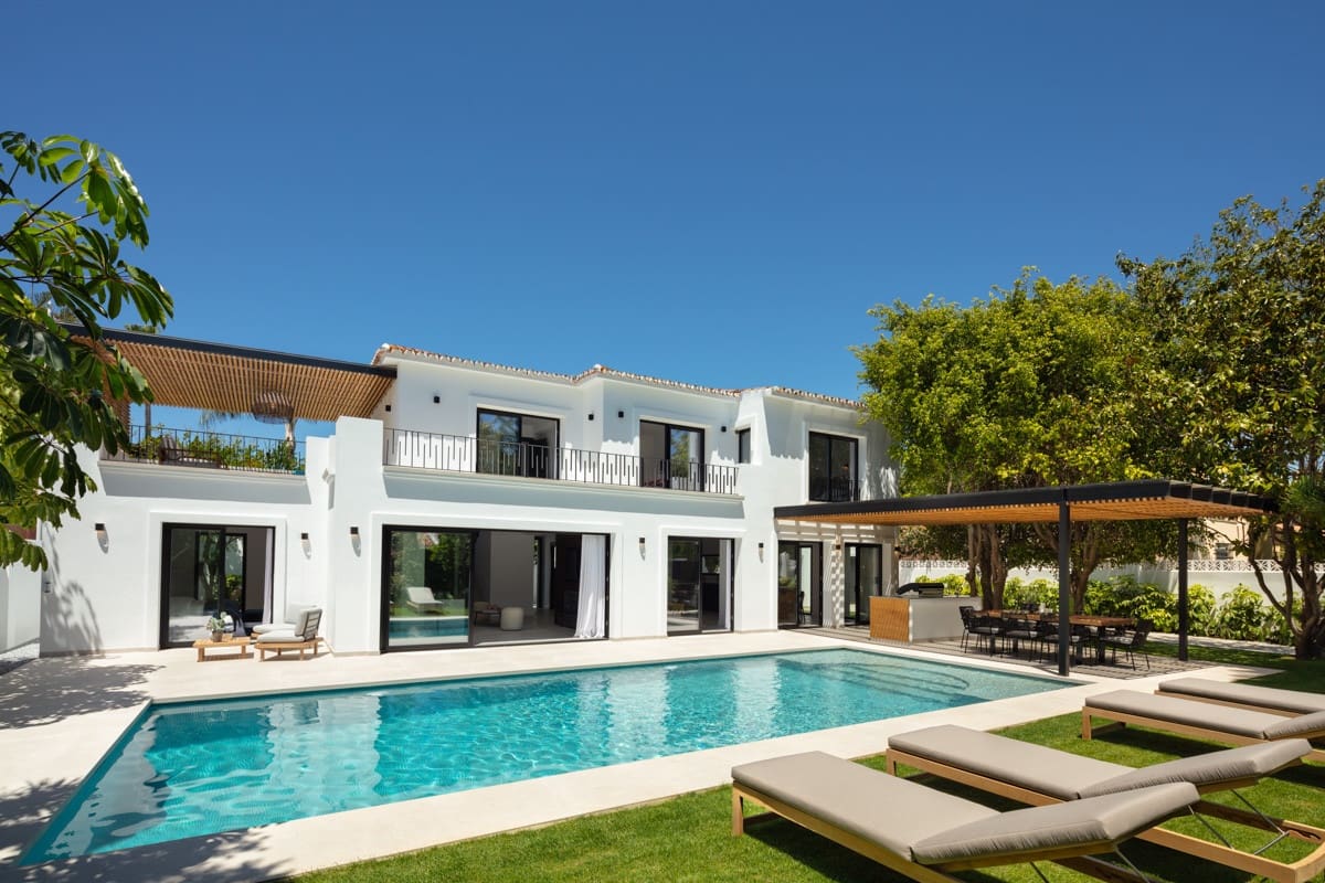 4 soverom Villa til salgs i Puerto Banus med svømmebasseng garasje - € 3 250 000 (Ref: 9891885)