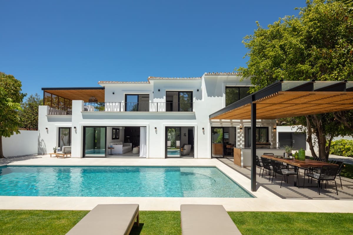 4 soverom Villa til salgs i Puerto Banus med svømmebasseng garasje - € 3 250 000 (Ref: 9891885)