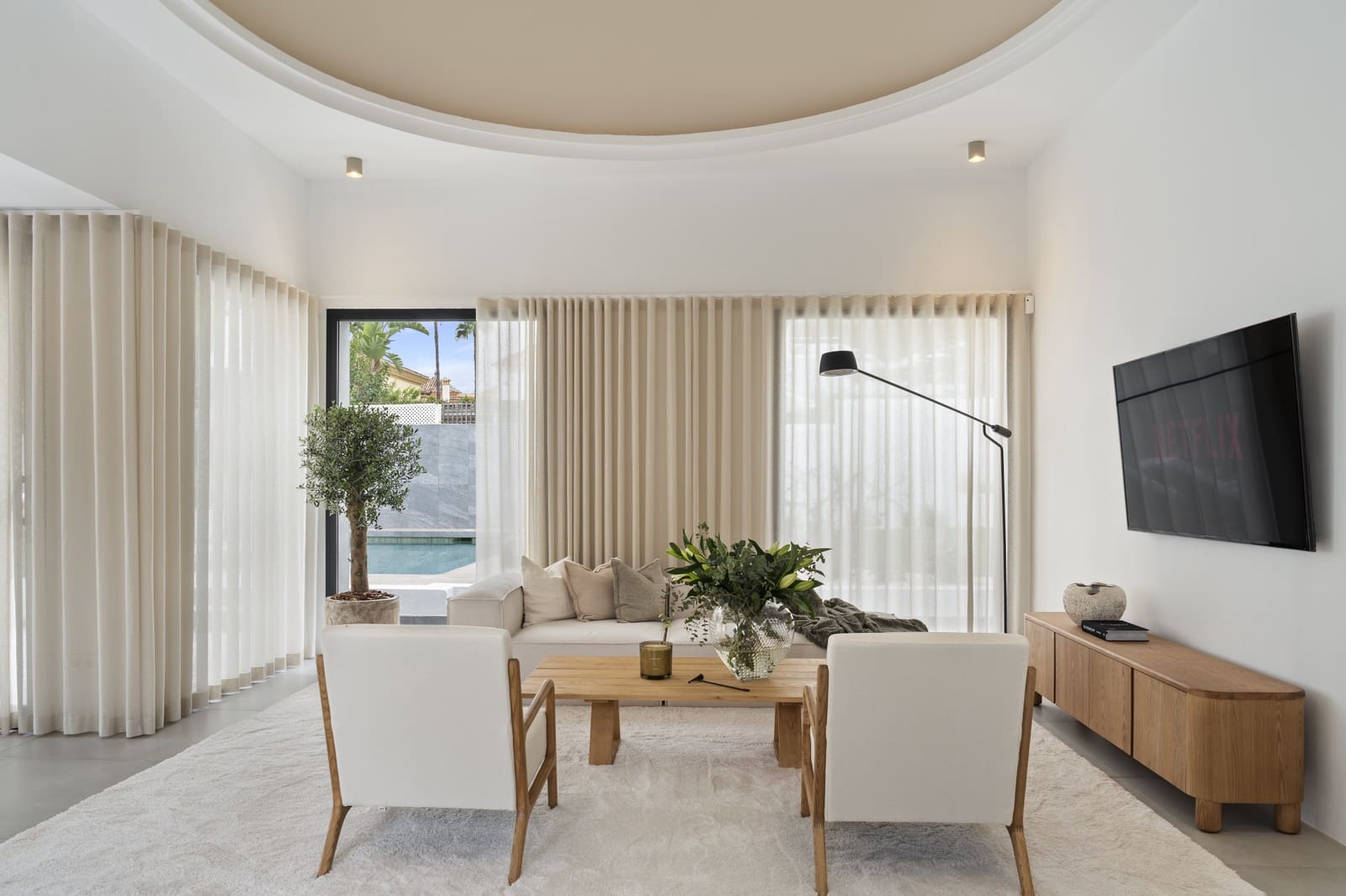 3 chambre Villa/Maison à vendre à Nueva Andalucia avec piscine garage - 1 625 000 € (Ref: 9891887)