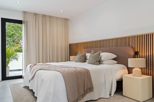 3 camera da letto Villa in vendita in Las Brisas, Marbella con piscina garage - 1.625.000 € (Rif: 9891887)