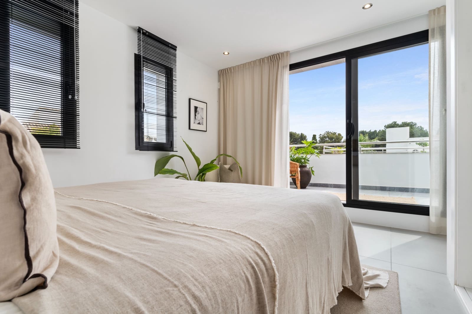 3 chambre Villa/Maison à vendre à Nueva Andalucia avec piscine garage - 1 625 000 € (Ref: 9891887)